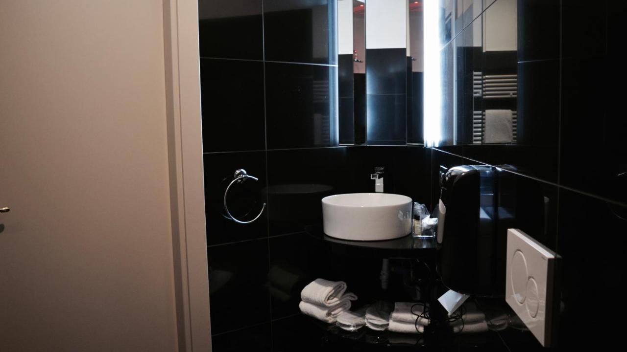 C Rooms - Love Motel Monza Cinisello Balsamo Exterior foto