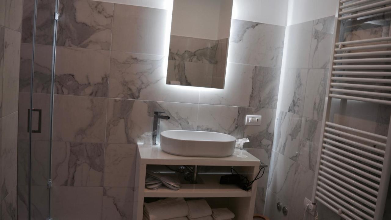 C Rooms - Love Motel Monza Cinisello Balsamo Exterior foto